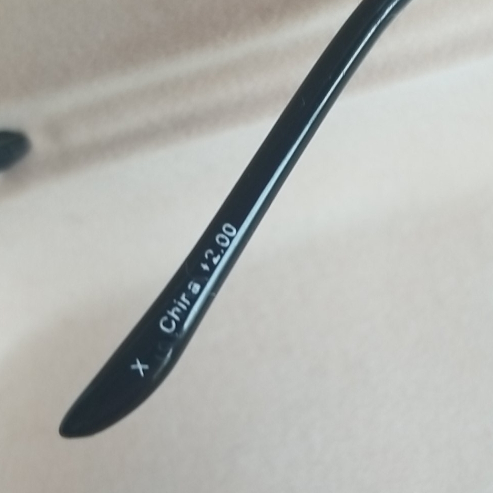 Readers with case - Picture 4 of 8